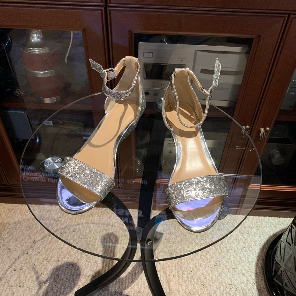 Bling bling sandals.